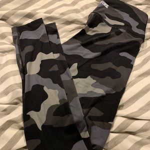 Victoria’s Secret sport leggings